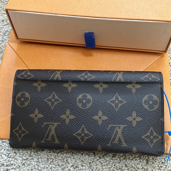 LOUIS VUITTON monogram Jeanne wallet with Louis Vuitton inserts - Picture 2 of 14